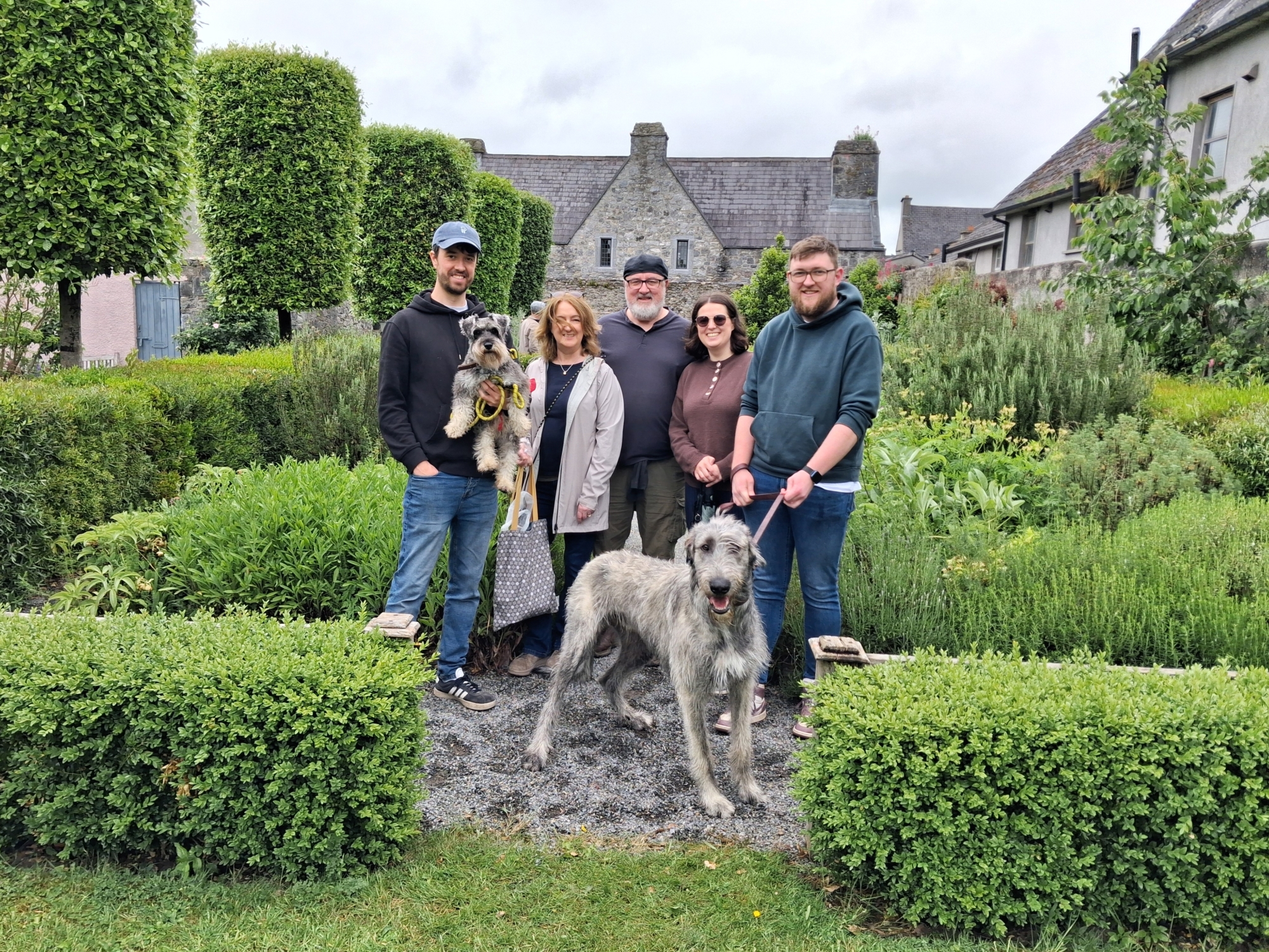 Anna Myles, Dylan Murphy, Paul Myles, Ann Myles, Patrick Myles, Lúgh & Séamus (the doggies!)